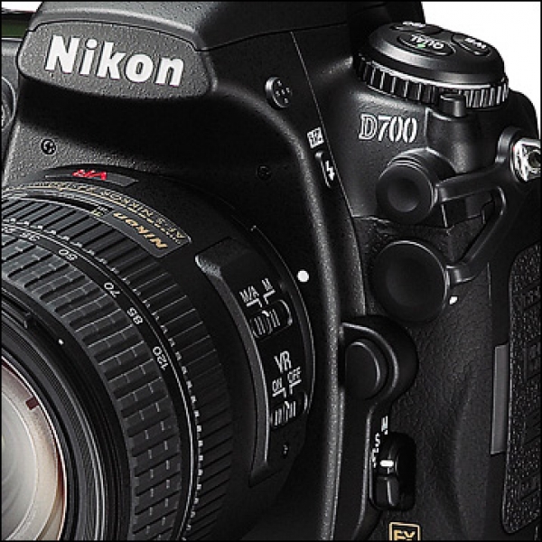 Nikon  прекратил  продажу  камеры D700